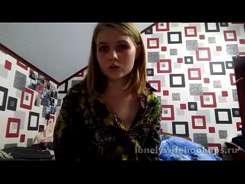 ❤️ د روسیې څخه ځوان طلایی زده کوونکی لوی ډیک خوښوي. په فحش ps.moresexmovies.ru